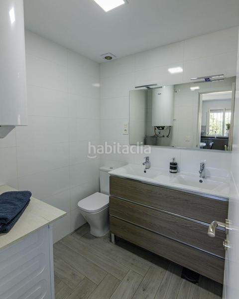 Foto c7149b11-a1e9-4a66-99a8-9a3dd78b9a4b. Piso  moderno con vistas al mar en Solymar puerto marina en Benalmádena