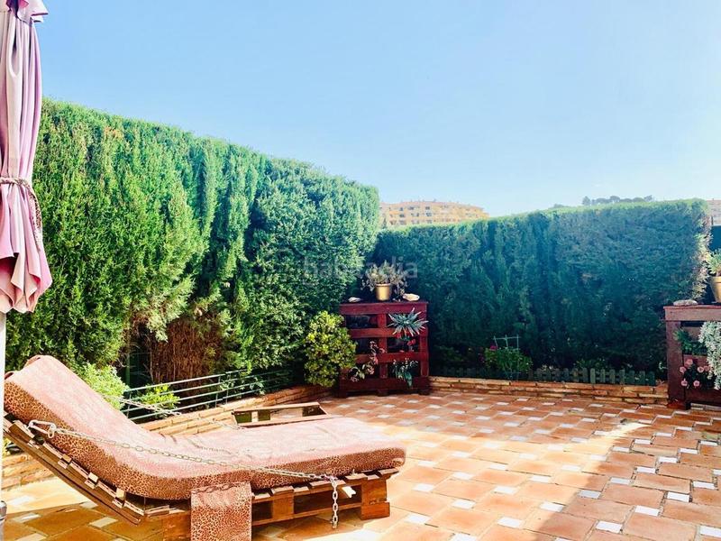 Foto 510d47cc-2c3a-458a-8c56-fddaa8ebb9a6. Casa adossada amb aparcament piscina a Nueva Torrequebrada Benalmádena