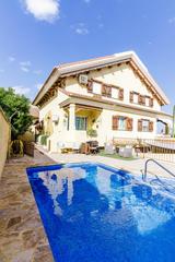 Casa aparellada en Capellana - Retamar. Chalet pareado con piscina privada y apartamento independiente