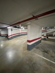 Aparcament cotxe  Avinguda de can marcet. Plaza de parking grande
