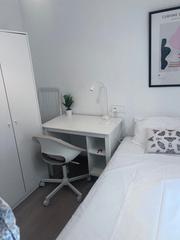 Rent Flat  Carrer de l'harmonia. Alquiler temporal – ideal para estudiantes en montbau
