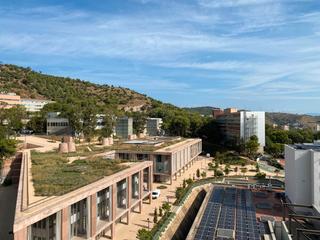 Piso  Avinguda del jordà. Piso de 80 m2 con 3  habitaciones y ascensor  para entrar a vivi