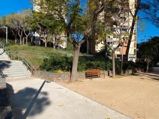 Pis  Carrer de l'harmonia. Piso en venta con inqulino en montbau