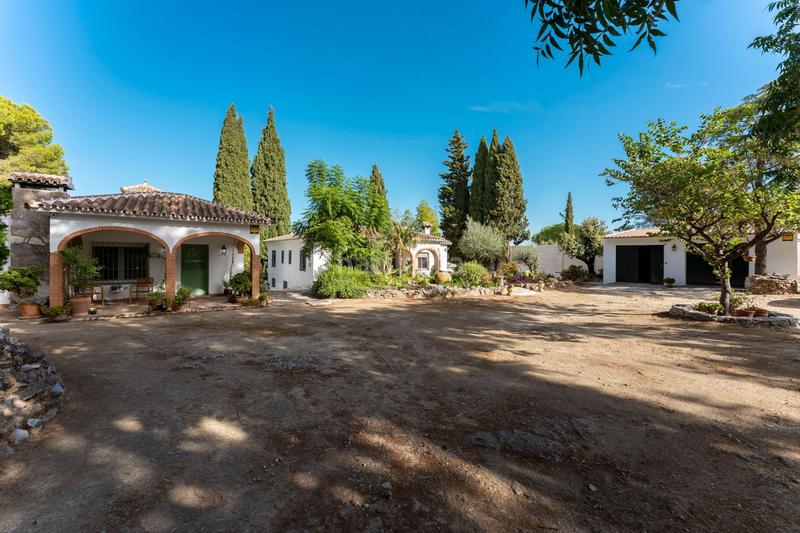 Foto ec62424b-e1a3-428e-8e96-39a38503e563. Country house with parking pool in Centro Alhaurín el Grande