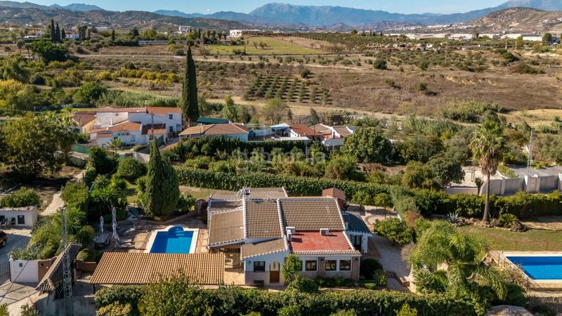 Foto 929fe966-350f-43ea-a309-1f0ed72ee9d3. Country house with parking pool in Centro Alhaurín el Grande