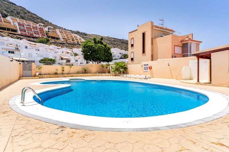 Foto 993035a6-f0c1-4f99-9e60-660b6aee57a1. Casa amb aparcament piscina a Torviscas Centro y Alto Adeje