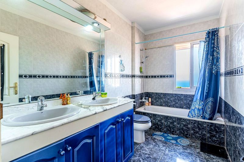 Foto b937c65f-450e-4f81-aa48-a2f514760215. Casa amb aparcament piscina a Torviscas Centro y Alto Adeje
