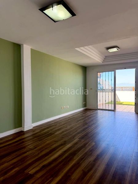 Foto cdbf979e-dd52-4e8b-85c3-e3d2b7f66138. Casa amb aparcament piscina a Torviscas Centro y Alto Adeje