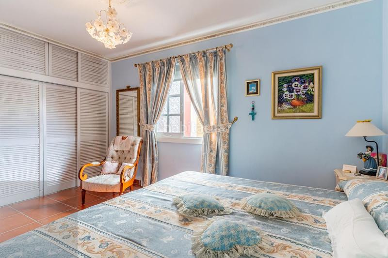 Foto cf1904a3-783d-4557-826b-dbeb2f1fd25f. Àtic amb aparcament a Casco Urbano Adeje