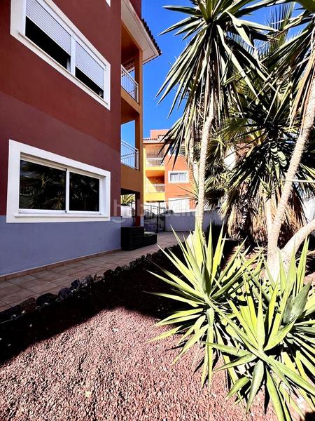 Foto fb50cd06-d22e-4cc6-b5b1-4cb7ba5ba5f9. Piano terra con parcheggio in Callao Salvaje - Playa Paraíso Adeje