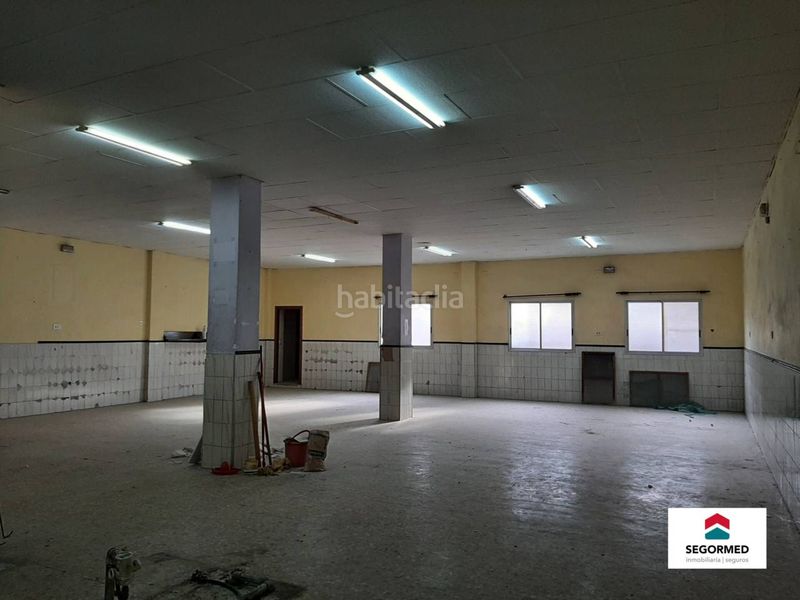 Foto 1348931e-6186-4d3a-9b17-7df978309371. Lloguer local comercial a Segorbe