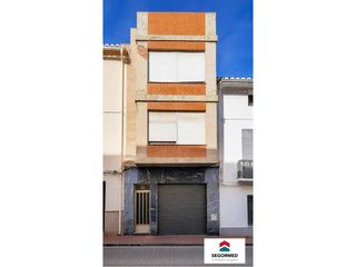 Casa  Calle mayor. Casa unifamiliar con terraza panorámica en el centro de soneja