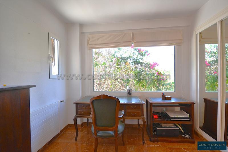 Foto 249ab615-815b-43c0-a8f3-3d8a759f5567. Maison avec parking dans Pueblo Español-Coveta Fumá Campello (el)