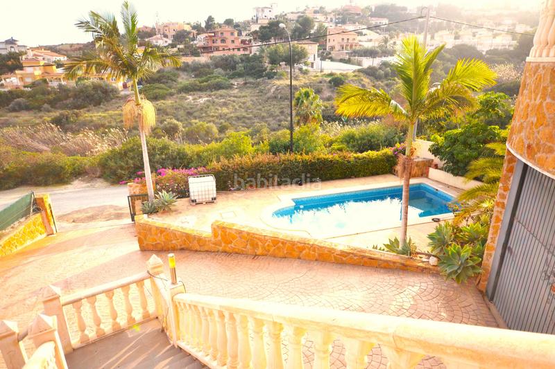 Foto 0573be53-fed0-4f22-8081-5a878c3b5571. Casa amb aparcament piscina a Pueblo Acantilado-Lanuza Campello (el)