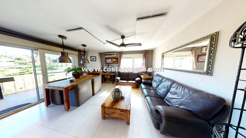 Foto 451f3496-789d-4258-b232-2be4d75f3ab9. Casa amb aparcament piscina a Pueblo Acantilado-Lanuza Campello (el)