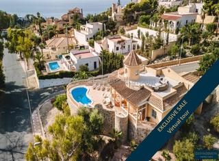 Casa  Italia 7. Exclusiva e impresionante casa con vistas al mar y decoracin in