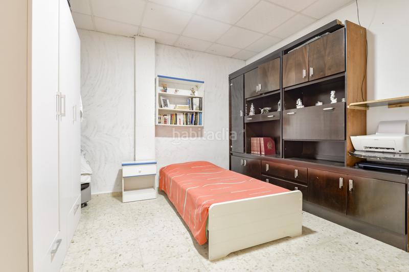 Foto 06fa3e7a-0899-4f6c-a6ed-cde72b61e307. Local comercial en exclusiva, venta de restaurante y vivienda en Campello (el)