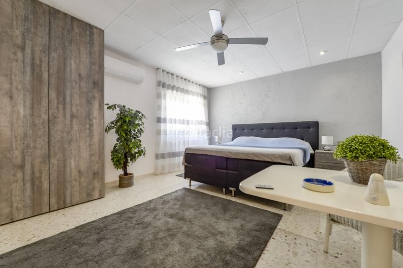 Foto 2fd34416-3386-4a66-8aca-86cbadb13f34. Local comercial en exclusiva, venta de restaurante y vivienda en Campello (el)