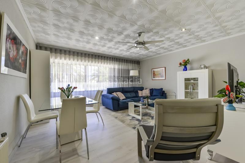 Foto 92eaeeab-d568-4af5-b9ec-fc90dcb171c9. Local comercial en exclusiva, venta de restaurante y vivienda en Campello (el)