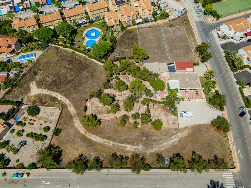 Foto b56ffa45-0d23-4acb-9cf1-24a75c31e133. Local comercial en exclusiva, venta de restaurante y vivienda en Campello (el)