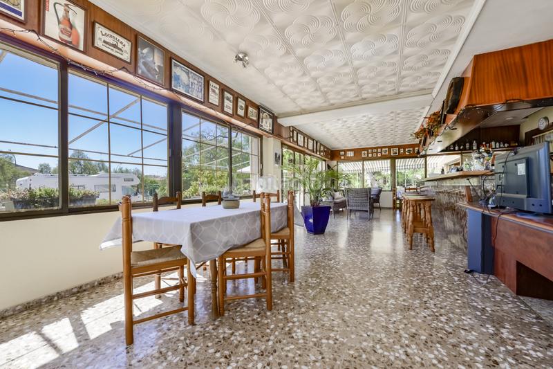 Foto c75ed975-bc7a-49af-8f4b-b8c72b2d1178. Local comercial en exclusiva, venta de restaurante y vivienda en Campello (el)