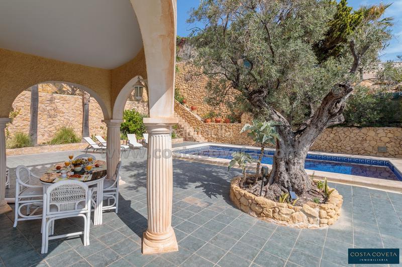 Foto 450a3f9a-a1e7-470f-b122-dad433e467f3. Casa a oslo 7 a Pueblo Español-Coveta Fumá Campello (el)