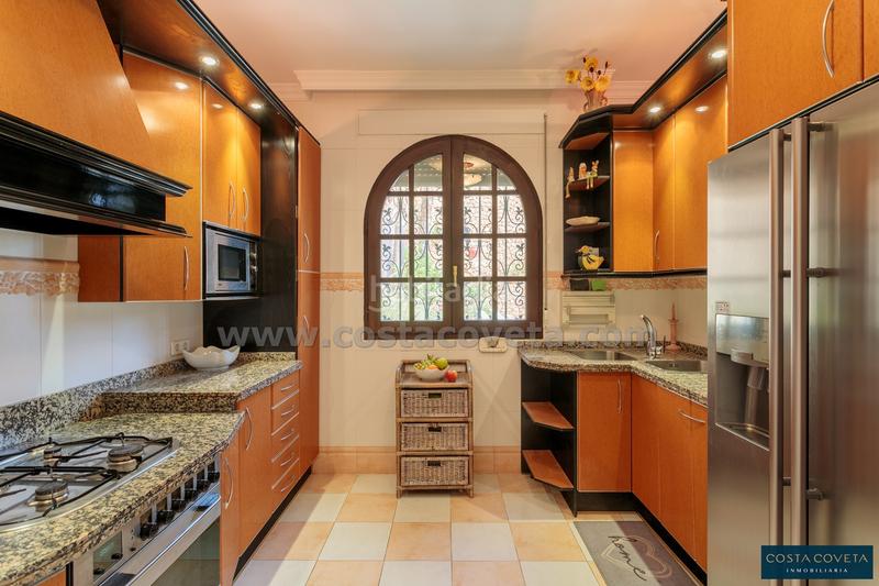 Foto d150f776-be73-403c-96e6-d0cac0ab95a2. Casa a oslo 7 a Pueblo Español-Coveta Fumá Campello (el)