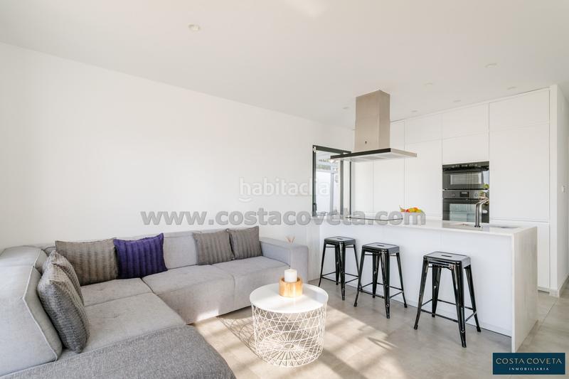 Foto 4bac8c8e-b59e-4d36-a7d9-3a7645697cdc. Casa in osca d' 9 in Pueblo Español-Coveta Fumá Campello (el)