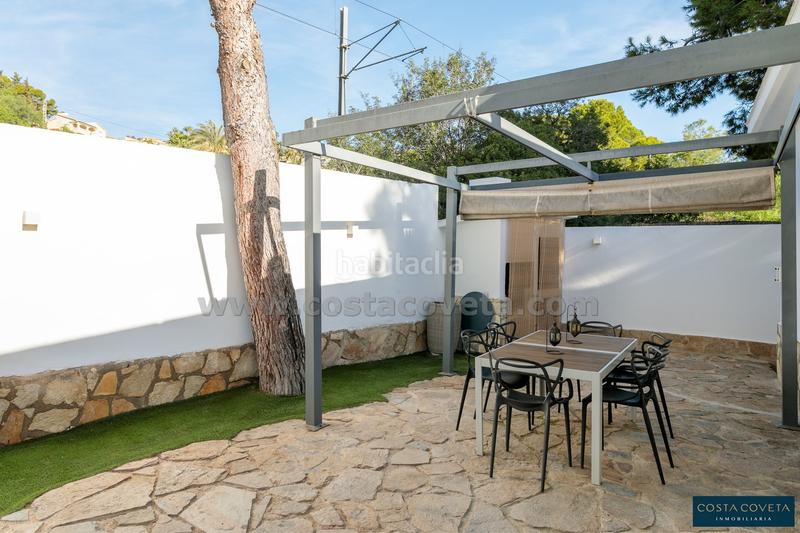 Foto 994cc63c-29c9-4105-b008-952ac0fdba8d. Casa in osca d' 9 in Pueblo Español-Coveta Fumá Campello (el)