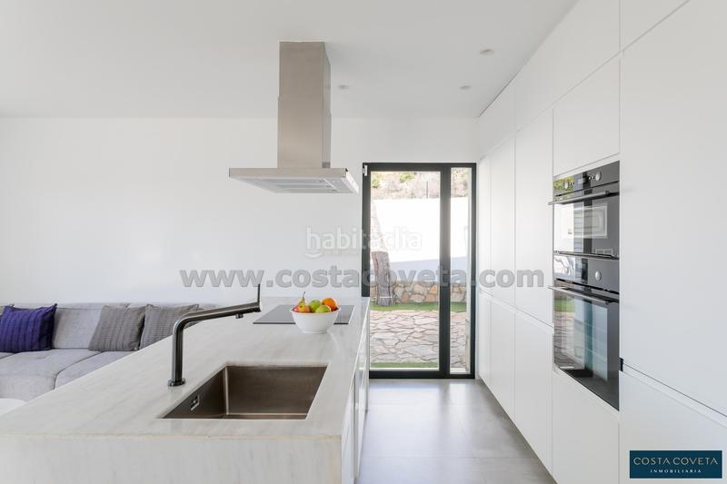 Foto e54573e1-c879-442d-9e7d-7944b53b71ab. Casa in osca d' 9 in Pueblo Español-Coveta Fumá Campello (el)