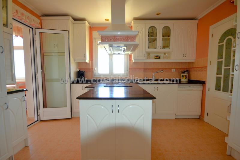 Foto 100699f2-db5a-4600-b763-66a9aa19a442. Maison avec parking piscine dans Pueblo Español-Coveta Fumá Campello (el)