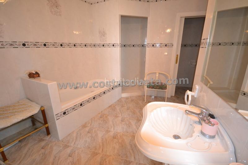 Foto 2e966681-f579-4313-9d0d-ff882c41f622. Maison avec parking piscine dans Pueblo Español-Coveta Fumá Campello (el)