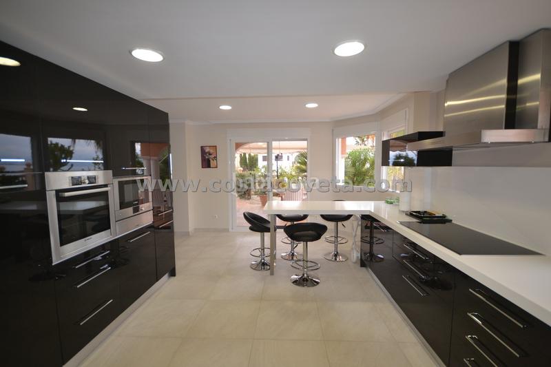 Foto 918e3a9b-86ab-471c-ac6b-9b4c58543f62. Maison avec parking piscine dans Pueblo Español-Coveta Fumá Campello (el)