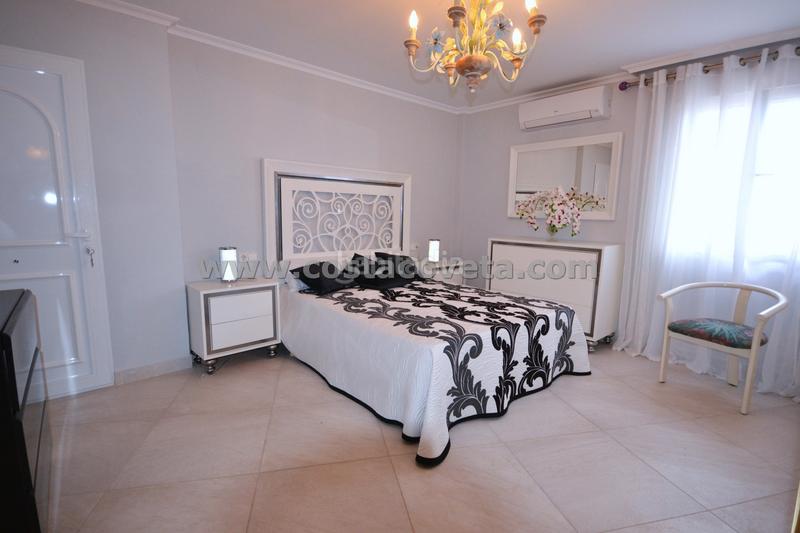 Foto c529ff85-c330-4eb9-8b9d-1d9b60ca5b4d. Maison avec parking piscine dans Pueblo Español-Coveta Fumá Campello (el)