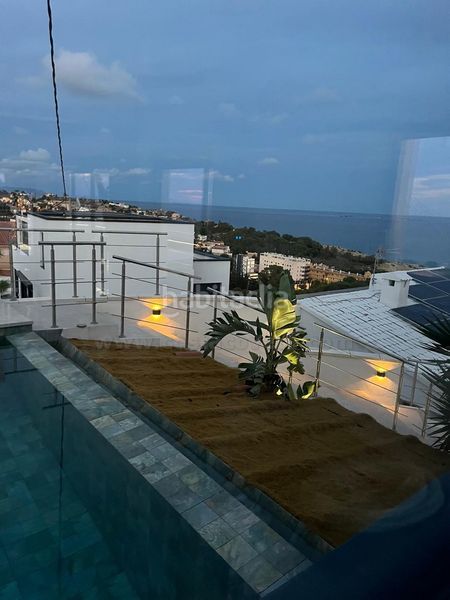 Foto c44ce5da-8ff7-471a-8a6e-287fbaf03105. Casa amb aparcament piscina a Pueblo Español-Coveta Fumá Campello (el)