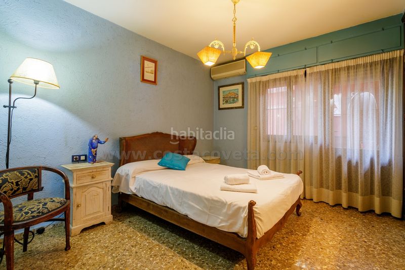 Foto dfba3afb-b20e-4696-8900-03765ea3d5f7. Casa a osca d' 10 a Pueblo Español-Coveta Fumá Campello (el)