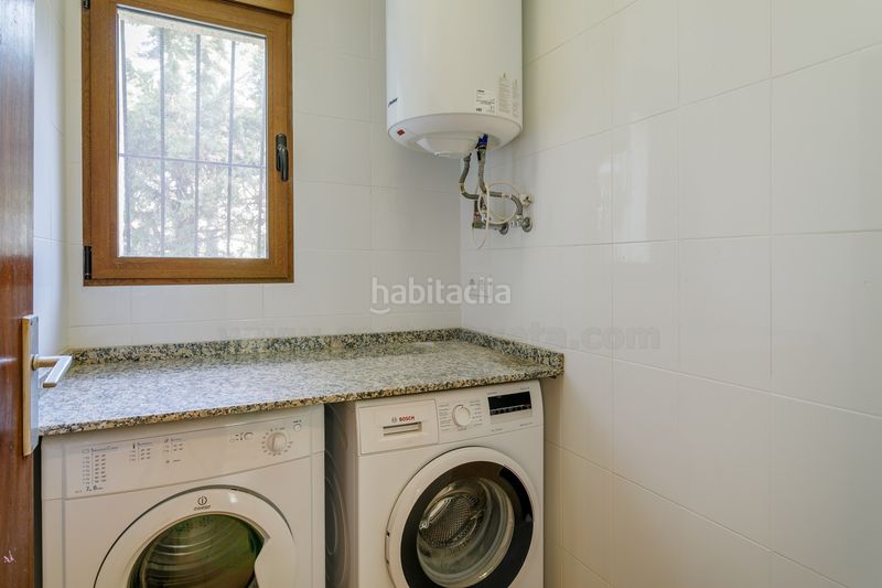 Foto d9b79521-342e-4375-a78b-4bc4ca0fb934. Casa a torrent 7 a Pueblo Español-Coveta Fumá Campello (el)