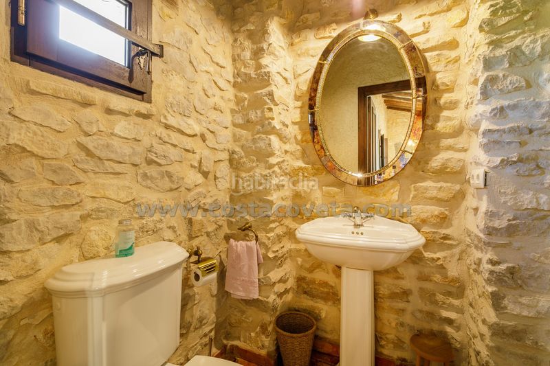 Foto 120d1450-6dd8-4a68-bed8-c99d755bbe6f. Casa amb calefacció aparcament piscina a Relleu