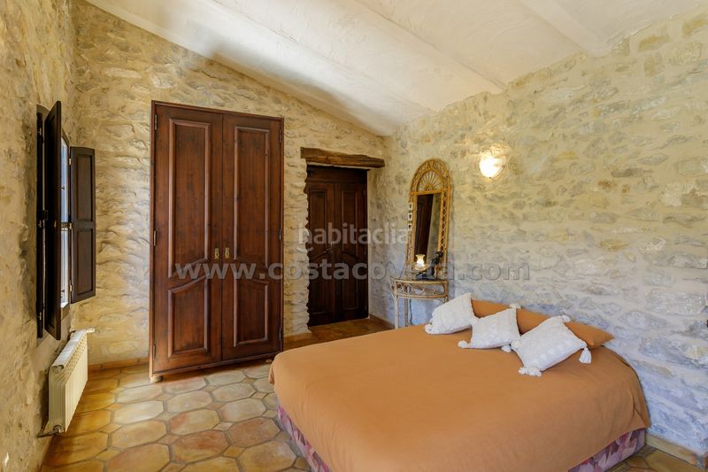 Foto 386ccde3-5753-4cbc-b344-940d51124396. Casa amb calefacció aparcament piscina a Relleu