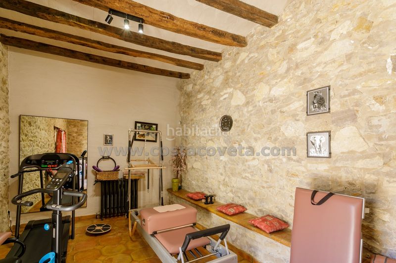 Foto 5d33c42e-b46e-4ae7-b30d-ed9f036f25a3. Casa amb calefacció aparcament piscina a Relleu