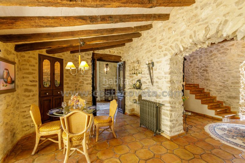 Foto a7f6cc2c-d62a-4ffd-9496-6778b12cce27. Casa amb calefacció aparcament piscina a Relleu