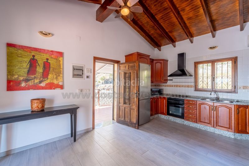 Foto 5d9e46b8-7729-4a8d-bba2-2969253a85c5. Casa amb aparcament a Relleu