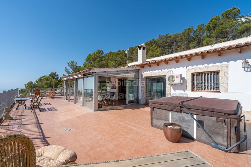 Foto aa1a41a1-b411-42f4-8620-2a477e26152e. Casa amb aparcament a Relleu