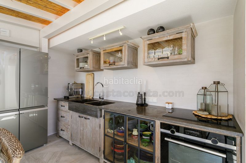 Foto f36bff78-ca61-483a-87df-f4ed11f07fb2. Casa a torrent 8 a Pueblo Español-Coveta Fumá Campello (el)