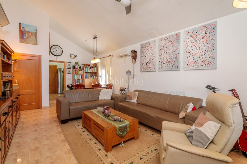 Foto ad75576d-7181-49b5-b5f4-7ad5f23bca6c. Casa aparellada a morret de cabot el 3 a Aigües