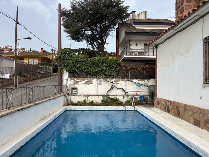Foto c0856ee6-5b4a-41f5-9964-157cc355b083. Xalet amb xemeneia calefacció aparcament piscina a Caldes de Montbui
