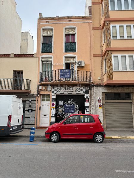 Foto aafe01bb-b3a6-4d17-9a6b-6748f21a528a. Edifici a carrer de sant francesc 83 a Casco Urbano Vinaròs