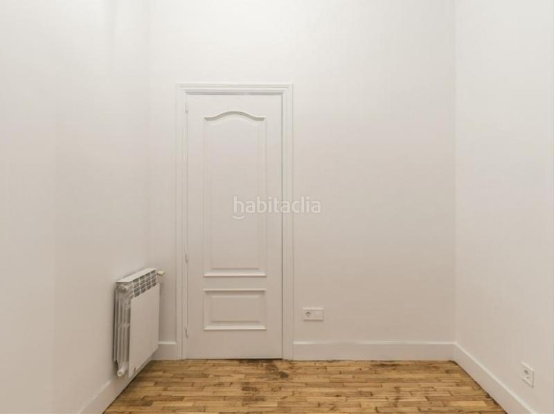 Foto 3dfd0604-071e-430a-a00f-5d7d1f590a70. Alquiler piso moderno piso recién reformado en Trafalgar Madrid
