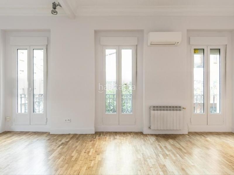 Foto 61daf703-00b7-4d81-be00-3bd9626bc0d4. Alquiler piso moderno piso recién reformado en Trafalgar Madrid