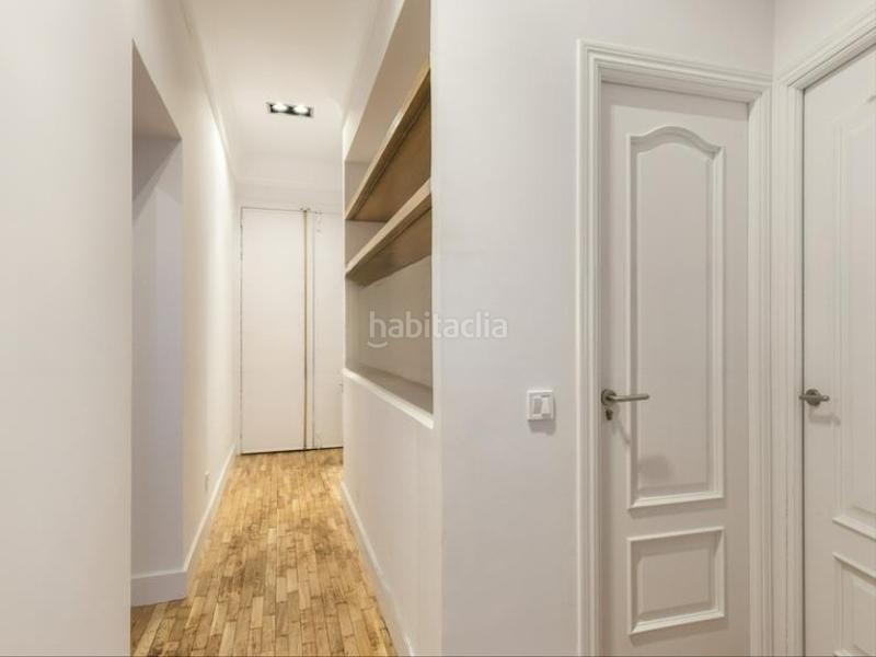 Foto fb535f45-98de-4d53-9e0b-aa628df9d64d. Alquiler piso moderno piso recién reformado en Trafalgar Madrid